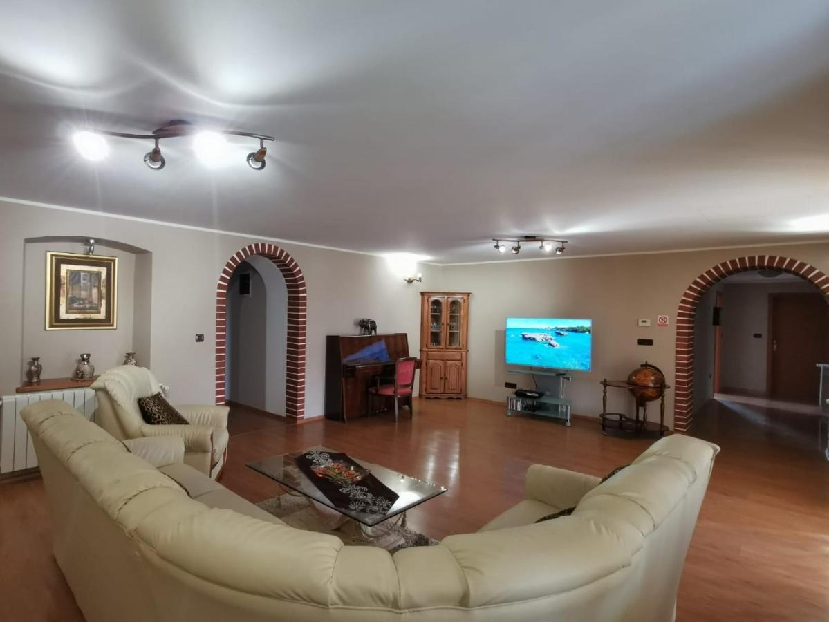 Holiday Home Victoria Porec Bagian luar foto
