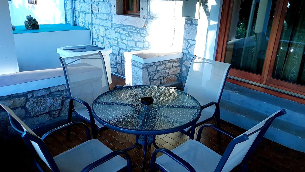 Holiday Home Victoria Porec Bagian luar foto